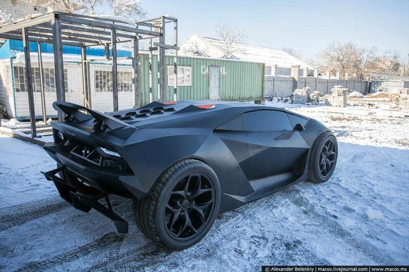 Illustration for article titled These guys made a $2 million Lamborghini with only $15,000 and a Volvo